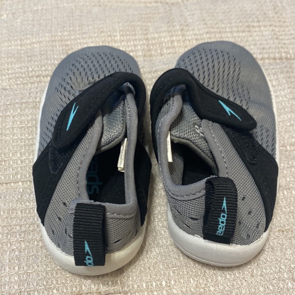 Speedo Water Shoes 5-6T Toddler - Picture 2 of 5